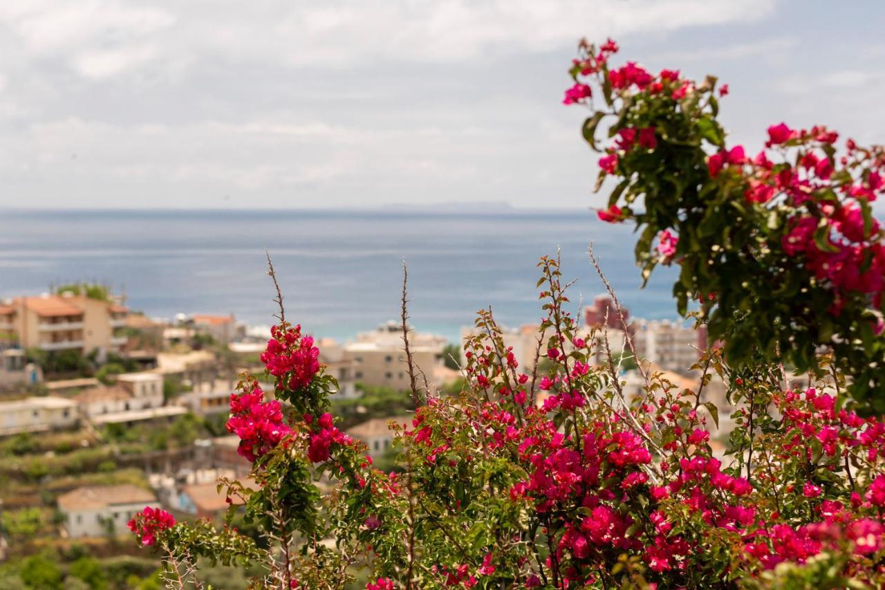 Janakis Apartments Himare Esterno foto